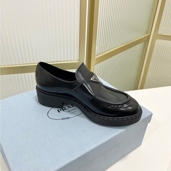 Prada black women's loafers - Picture 7 of 8